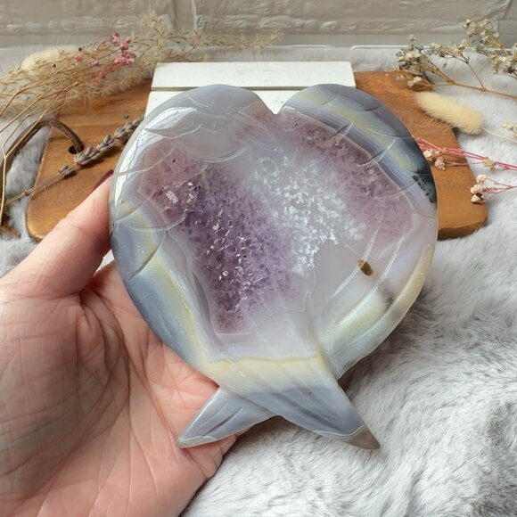 Gorgeous Amethyst with Agate Angel Wings Carving - Picture 2 of 8